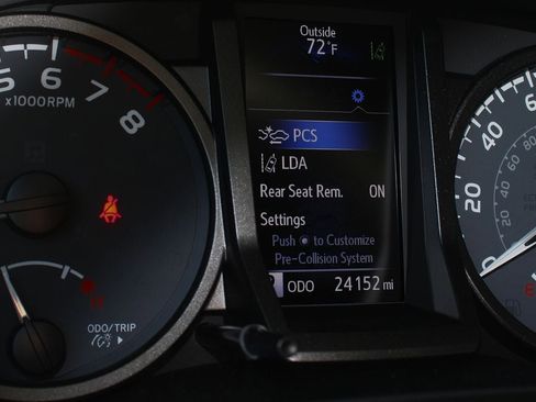 Used 2023 Toyota Tacoma TRD Sport image 29