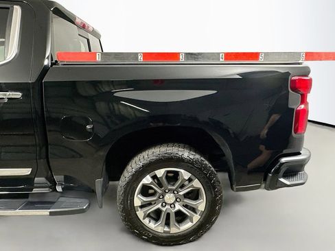 Used 2024 Chevrolet Silverado 1500 High Country AWD/4WD image 40