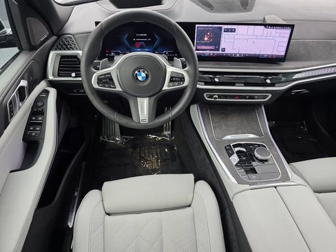 Used 2025 BMW X5 sDrive40i w/ M Sport Package RWD image 13