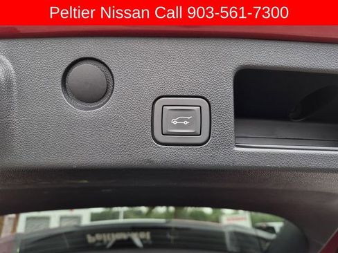 Used 2025 Chevrolet Equinox ACTIV w/ Safety and Technology Package FWD image 10