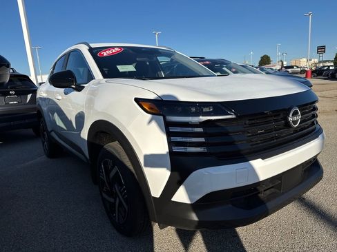 New 2026 Nissan Kicks SV image 3