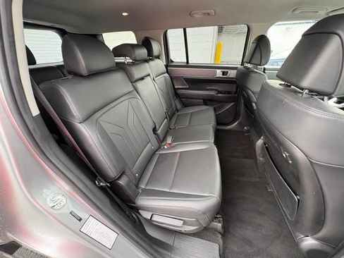 Used 2025 Hyundai Santa Fe SEL FWD image 26
