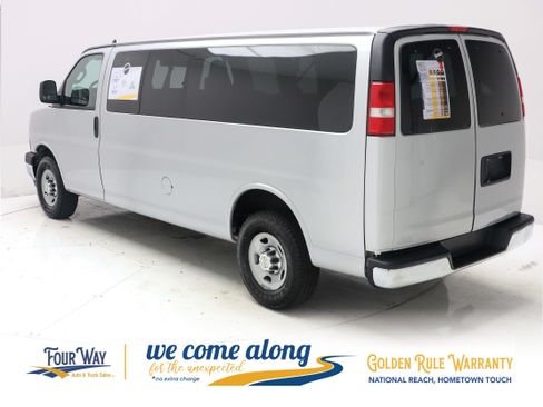 Used 2020 Chevrolet Express 3500 LT w/ LT Preferred Equipment Group RWD image 6