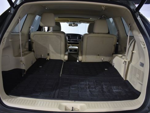 Used 2015 Toyota Highlander XLE image 36