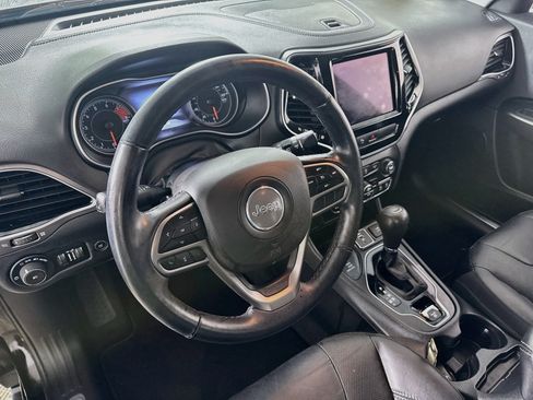 Used 2019 Jeep Cherokee Limited AWD/4WD image 11