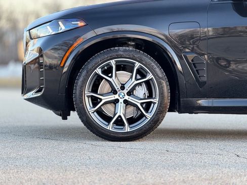 New 2026 BMW X5 xDrive50e w/ M Sport Package image 2