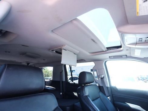 Used 2015 Chevrolet Suburban LT AWD/4WD image 46