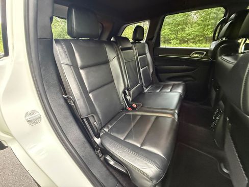 Used 2018 Jeep Grand Cherokee Limited AWD/4WD image 38