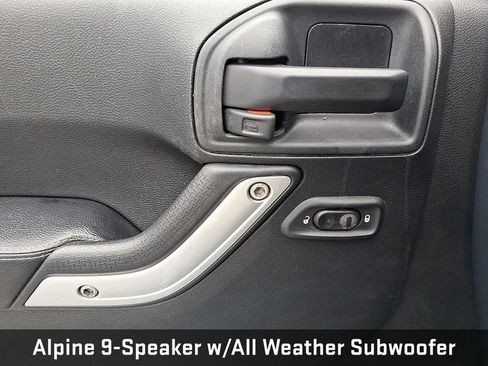 Used 2016 Jeep Wrangler Unlimited Rubicon AWD/4WD image 15