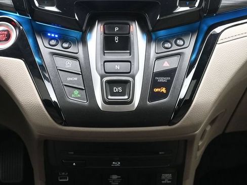 Used 2021 Honda Odyssey Elite image 25