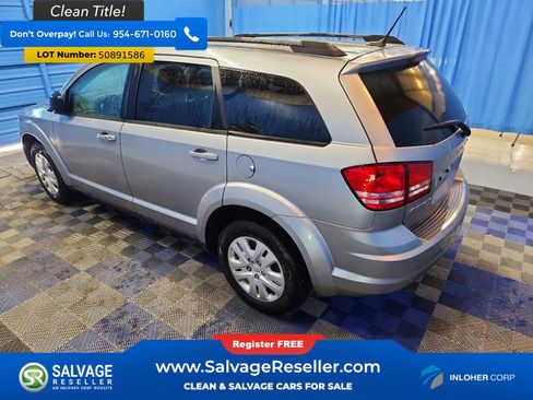 Used 2018 Dodge Journey SE FWD image 3