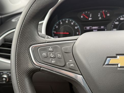 Used 2025 Chevrolet Malibu LS FWD image 17