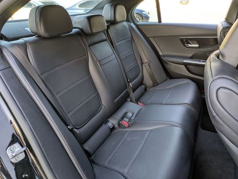 Used 2025 Mercedes-Benz C 300 4MATIC Sedan image 27