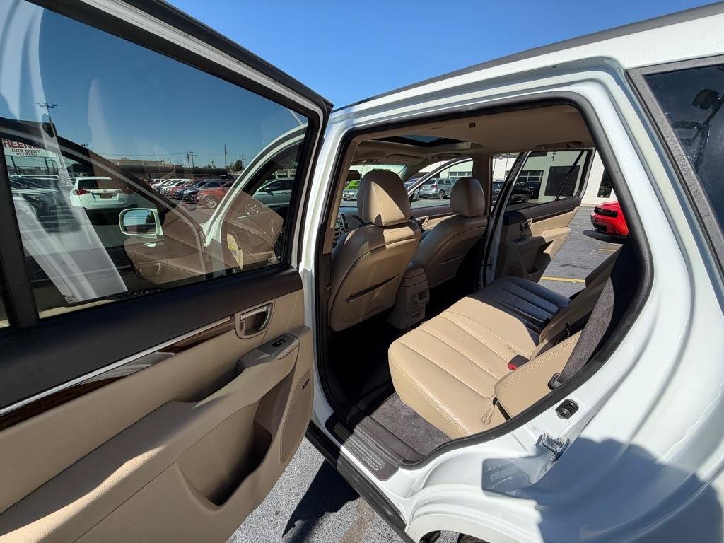 Used 2012 Hyundai Santa Fe Limited FWD image 12