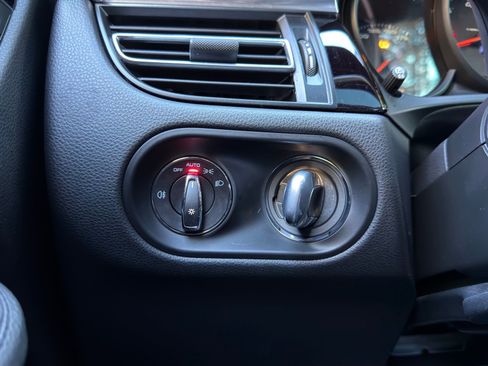 Used 2021 Porsche Macan image 21