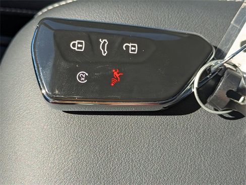 New 2026 Volkswagen Tiguan SE R-Line image 30