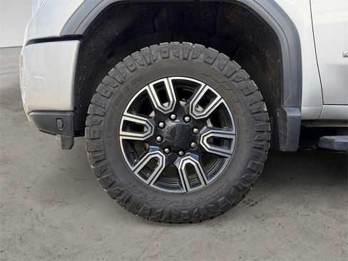 Used 2020 GMC Sierra 3500 Denali w/ Denali Ultimate Package image 12