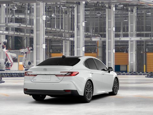 New 2026 Toyota Camry Hybrid AWD/4WD image 11