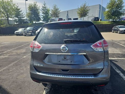 Used 2015 Nissan Rogue S AWD/4WD image 6