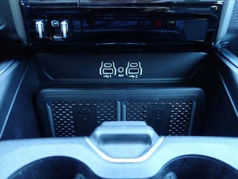 Used 2025 RAM 2500 Laramie AWD/4WD image 21