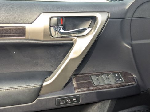 Used 2021 Lexus GX 460 Premium image 12