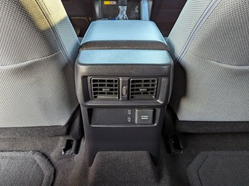 Used 2025 Toyota 4Runner TRD Off-Road AWD/4WD image 33