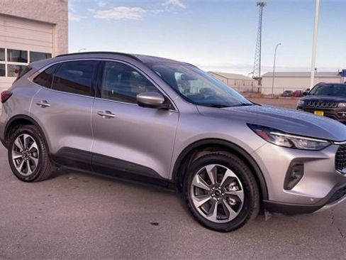 Used 2024 Ford Escape Platinum image 3