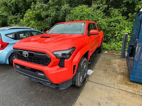 Used 2024 Toyota Tacoma TRD Sport AWD/4WD image 1
