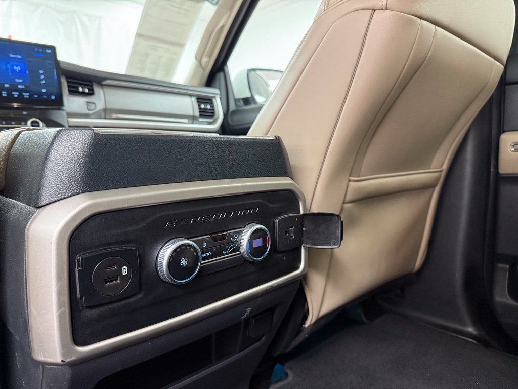 Used 2022 Ford Expedition XLT RWD image 17