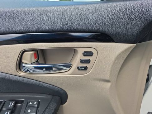 Used 2017 Honda Pilot Elite image 18
