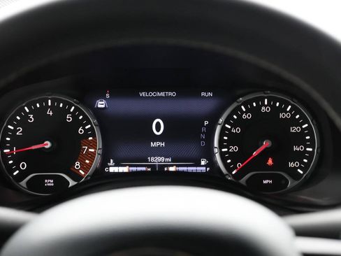 Used 2021 Jeep Renegade Latitude w/ Luxury Group II AWD/4WD image 19