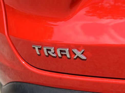 New 2026 Chevrolet Trax LT w/ LT Convenience Package FWD image 16