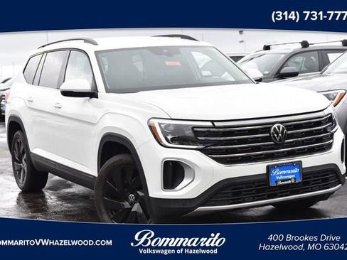 Certified 2025 Volkswagen Atlas SE image 1