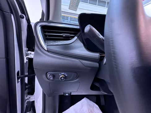 Used 2025 Buick Encore GX Preferred image 16