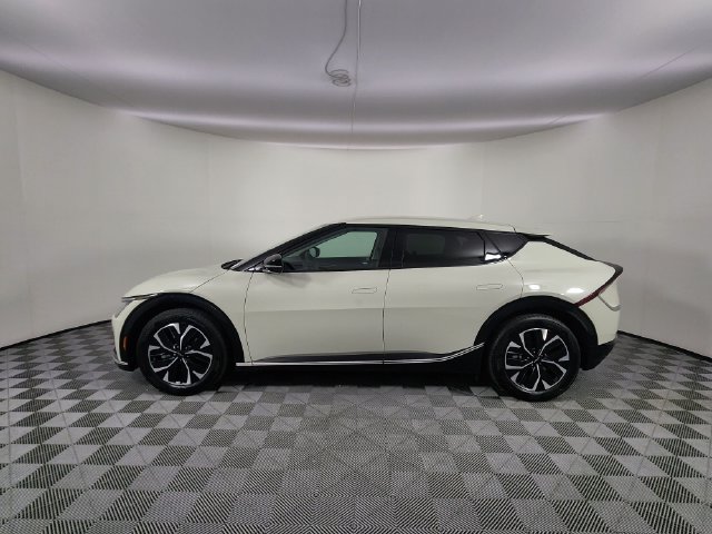 Used 2024 Kia EV6 Wind AWD/4WD image 2