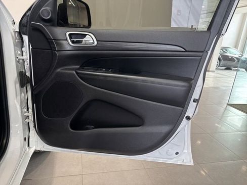 Used 2019 Jeep Grand Cherokee Altitude image 49