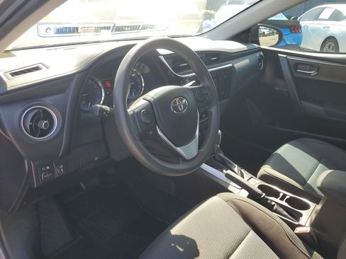 Used 2019 Toyota Corolla LE FWD image 11