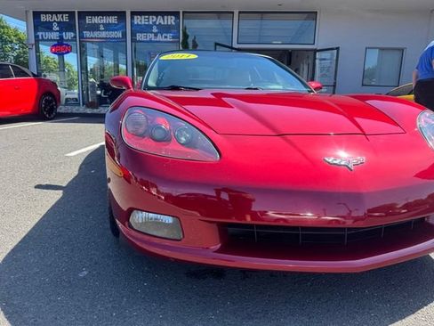 Used 2011 Chevrolet Corvette Coupe w/ Preferred Equipment Group RWD image 13