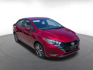 Used 2025 Nissan Versa SV video 2