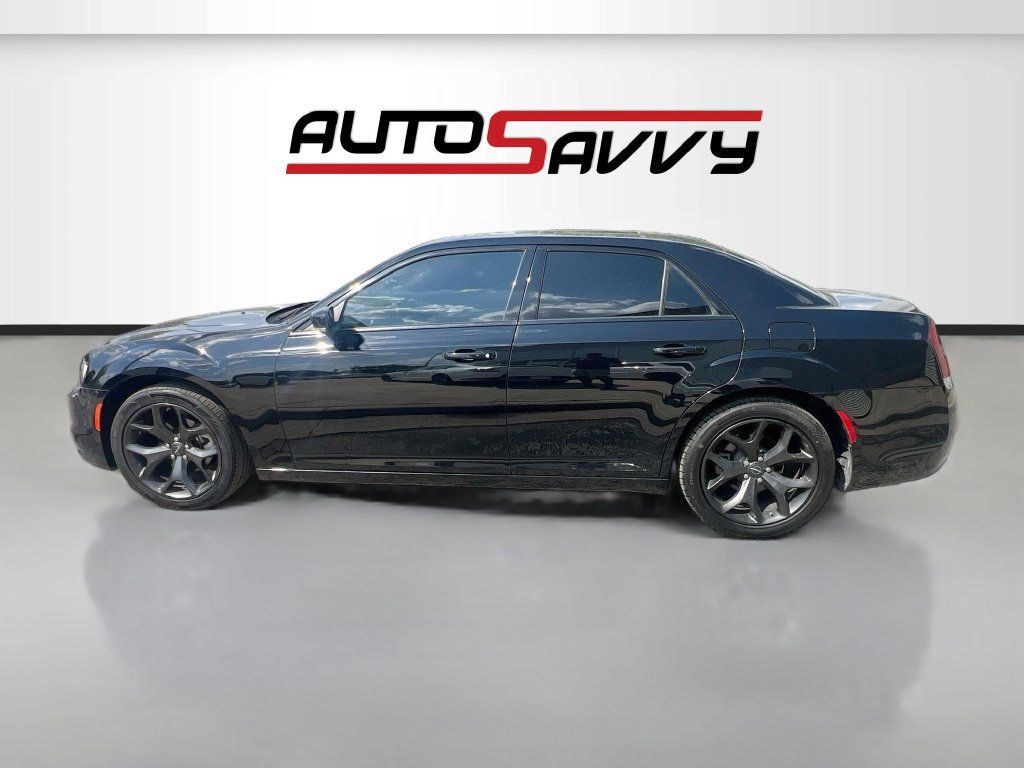 Used 2022 Chrysler 300 S RWD image 4