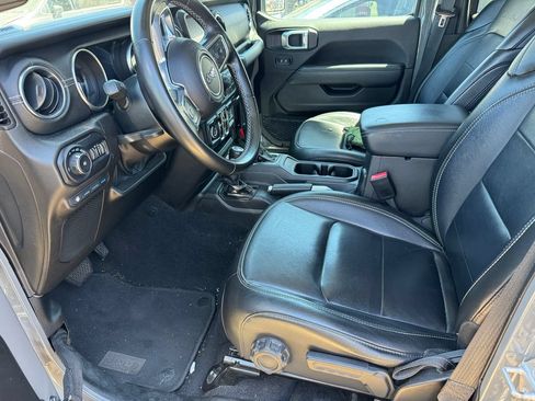 Used 2022 Jeep Wrangler Unlimited Sahara AWD/4WD image 10