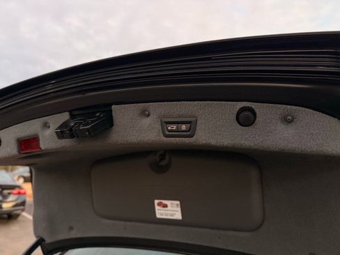 Used 2010 BMW 750Li xDrive image 43