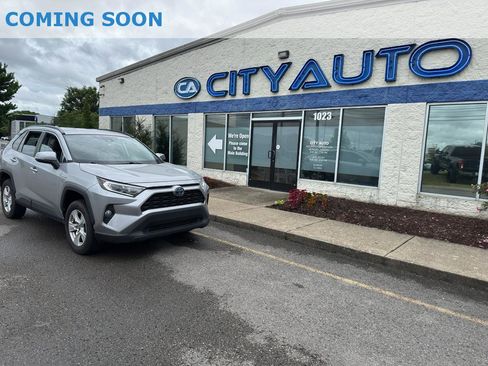 Used 2021 Toyota RAV4 XLE AWD/4WD image 1