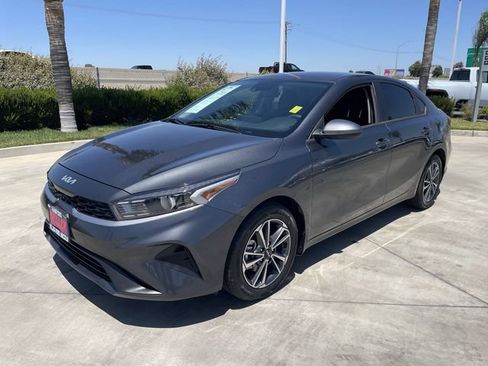 Used 2023 Kia Forte LXS FWD image 4