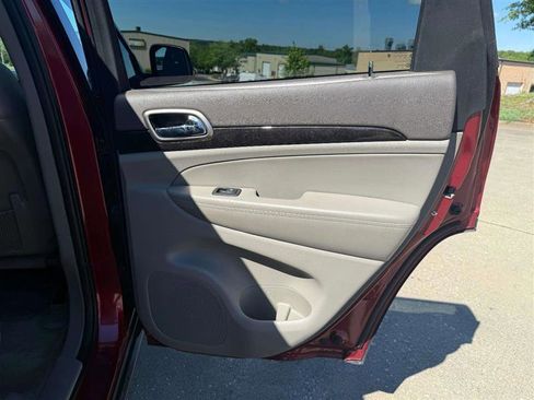 Used 2013 Jeep Grand Cherokee Laredo image 21