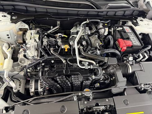 Used 2025 Nissan Altima 2.5 SV image 32