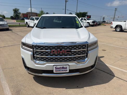 Used 2023 GMC Acadia Denali w/ Denali Technology Package image 2