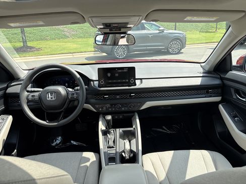 Used 2024 Honda Accord EX image 21