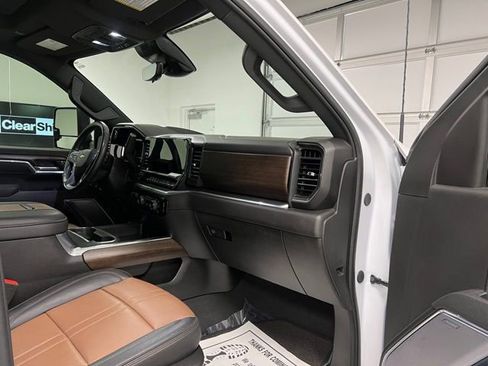 Used 2025 Chevrolet Silverado 3500 High Country w/ Technology Package AWD/4WD image 52