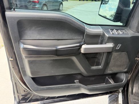 Used 2016 Ford F150 XLT w/ Equipment Group 302A Luxury AWD/4WD image 14